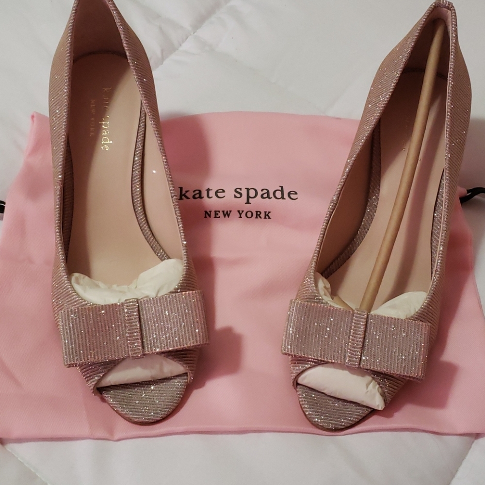 Kate Spade Bow Pumps - Picture 8 of 9